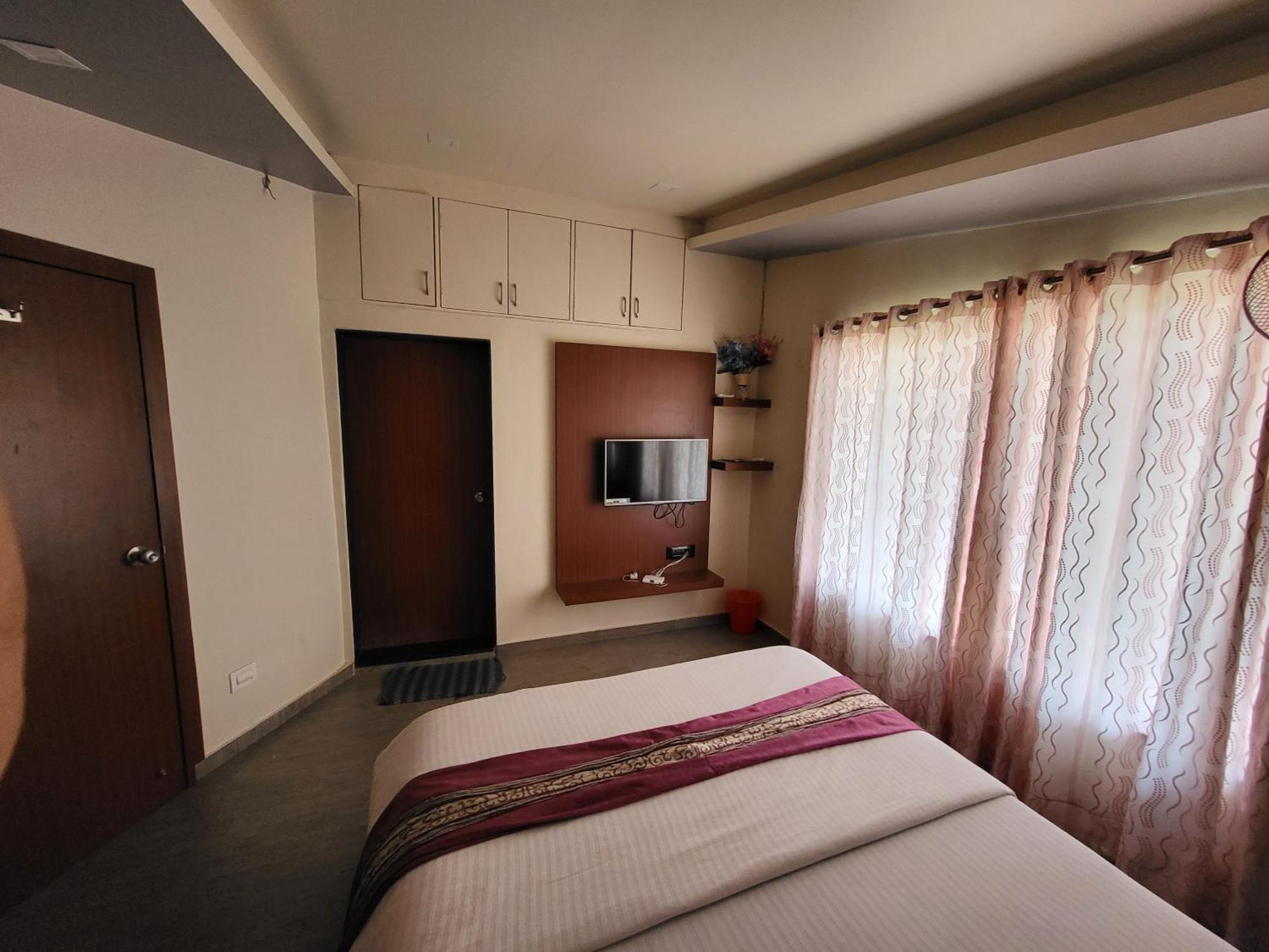 Paras Holiday Home Satara Extérieur photo