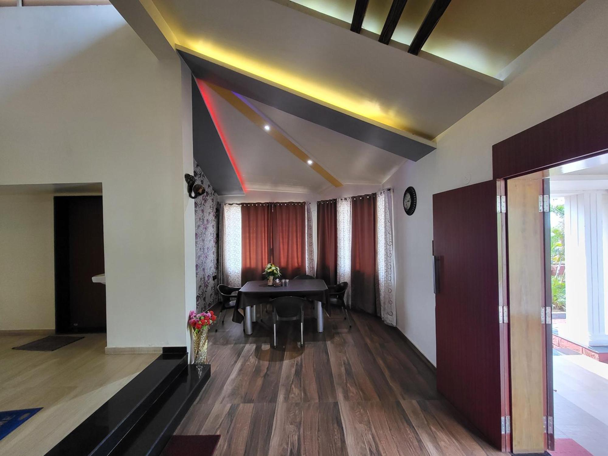 Paras Holiday Home Satara Extérieur photo