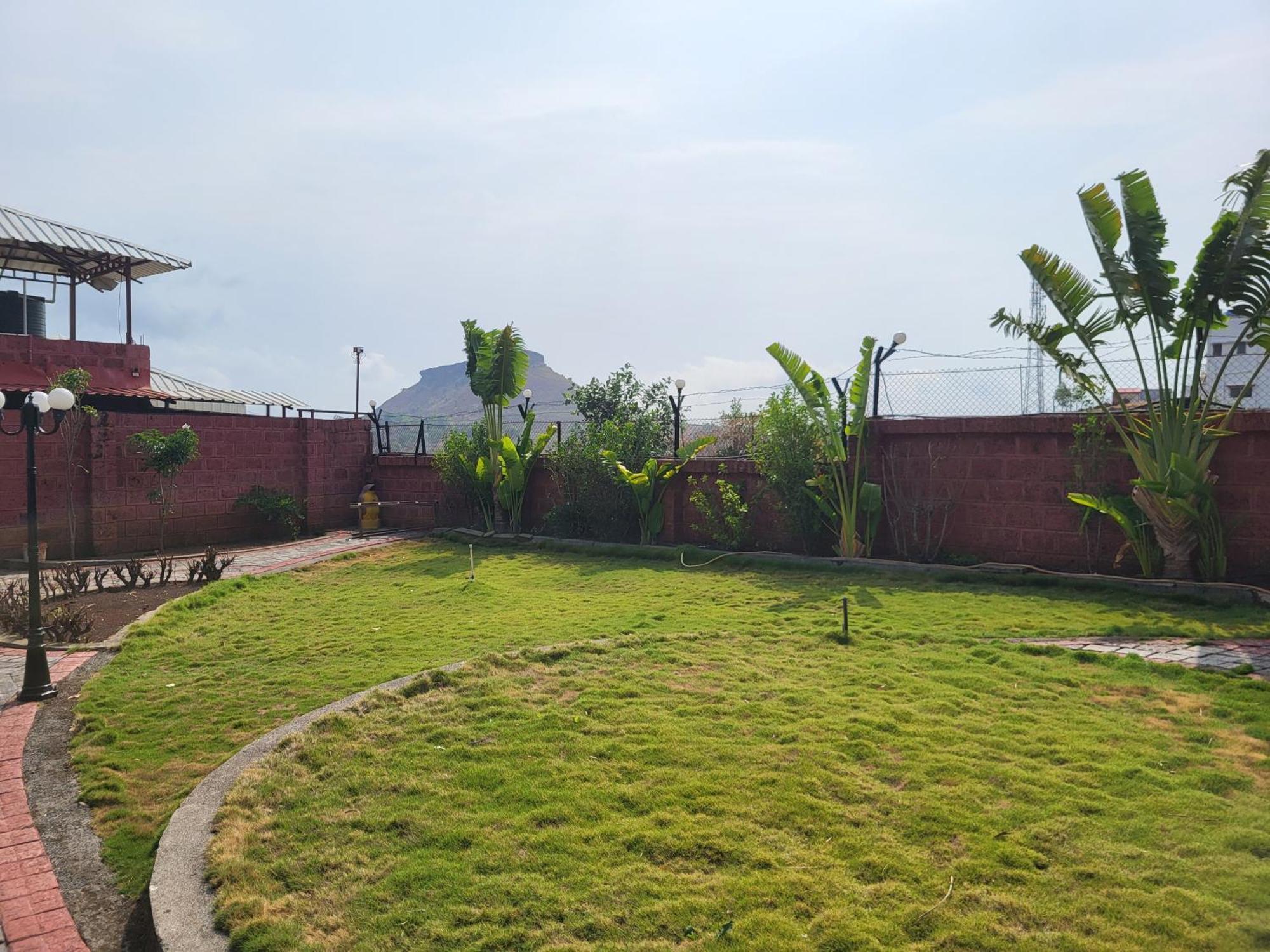 Paras Holiday Home Satara Extérieur photo