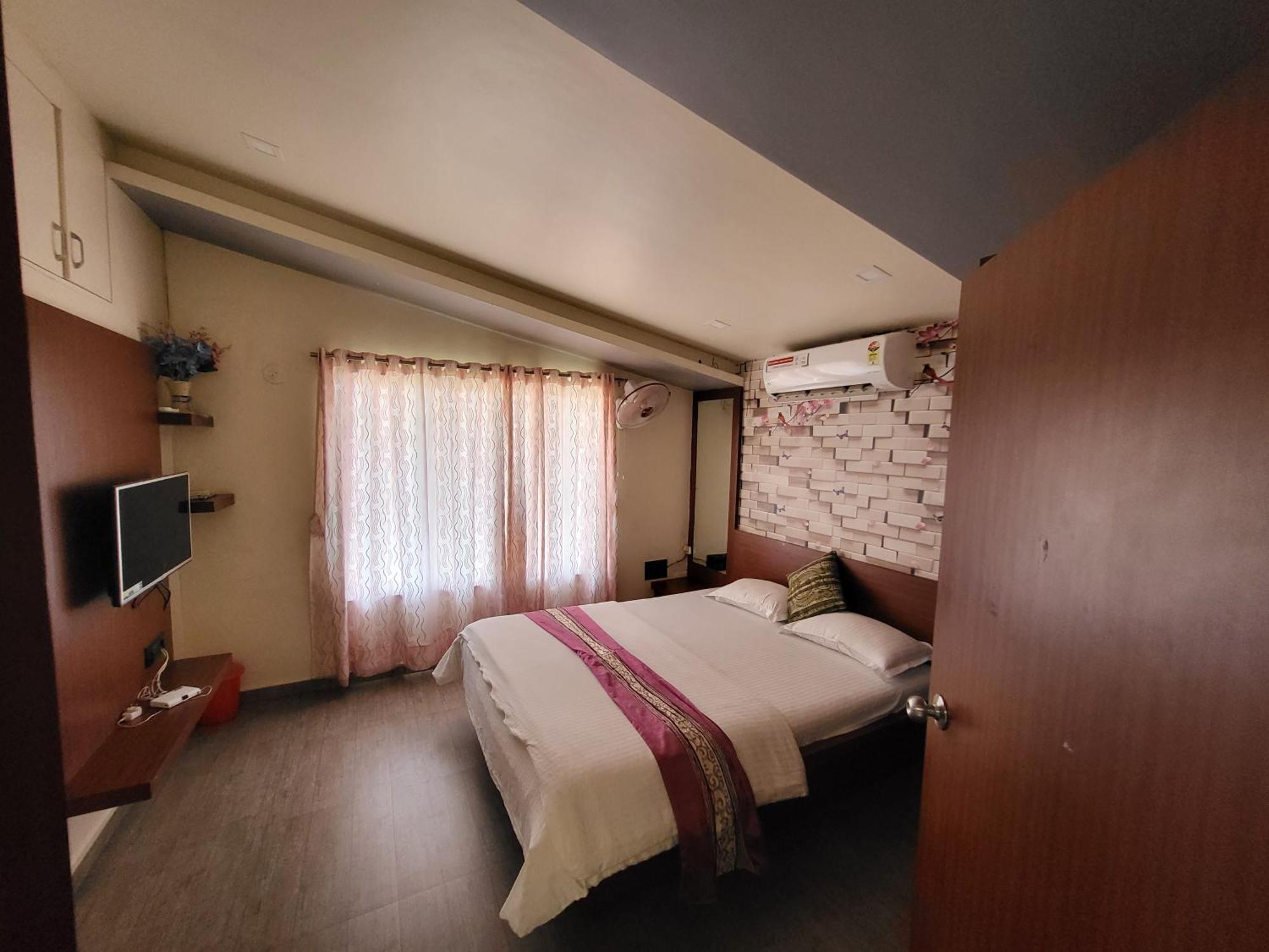 Paras Holiday Home Satara Extérieur photo